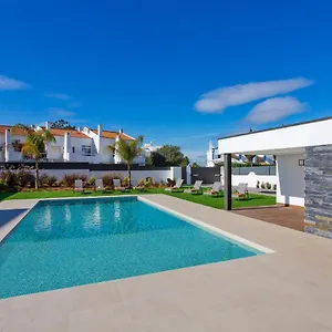 https://villa-ohana.hotelaalgarve.com